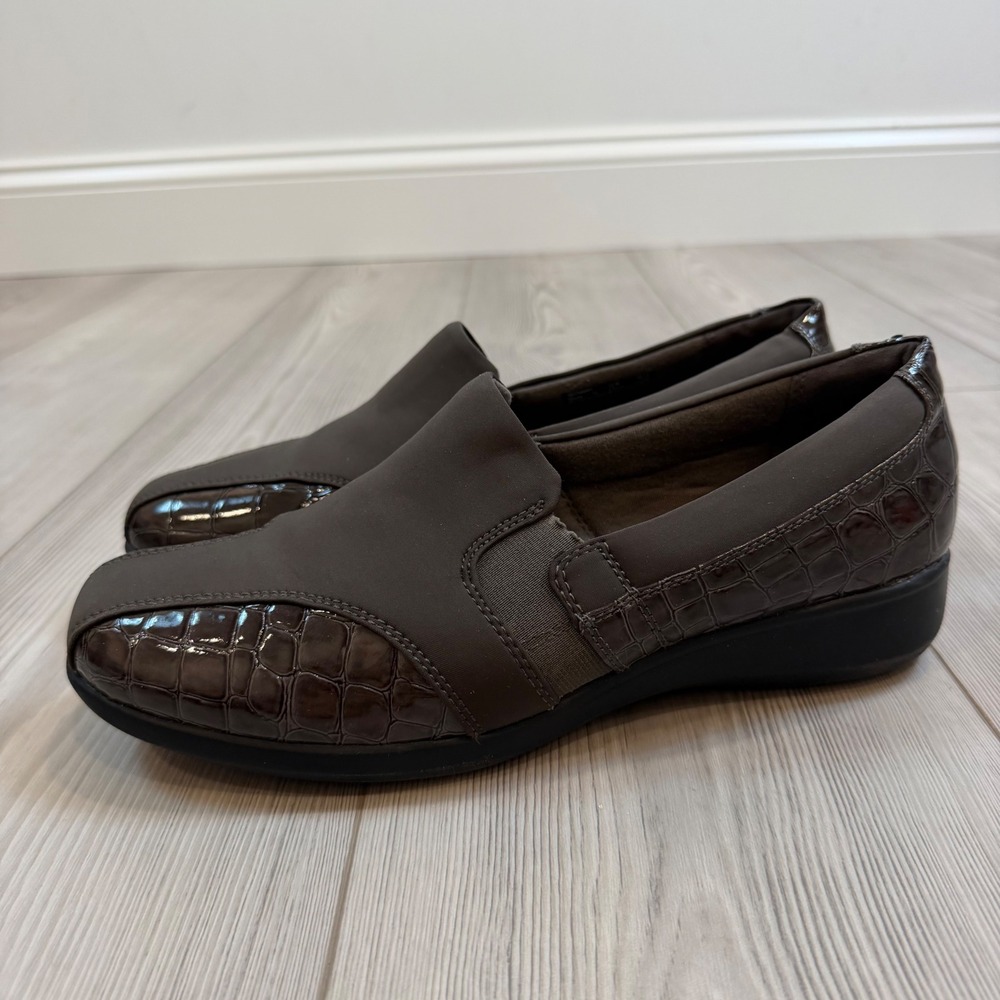 Clarks Collection Brown Croc Embossed Slip On Loafers Shoes 11W 26104693